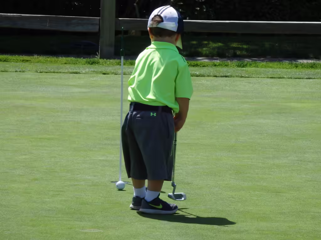 boy golfingnz. golf business